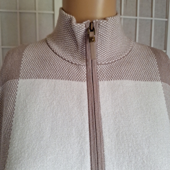 Christian Siriano Fringed Poncho Sweater, Woman's S/M - Picture 9 of 13